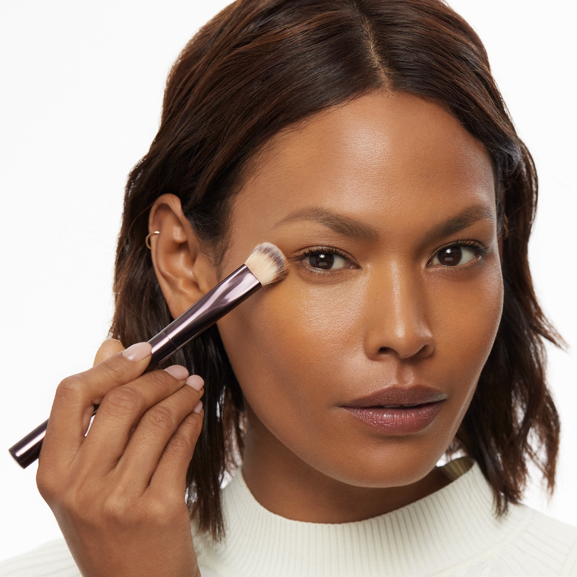 Vanish? Seamless Finish Concealer Brush - Image 2