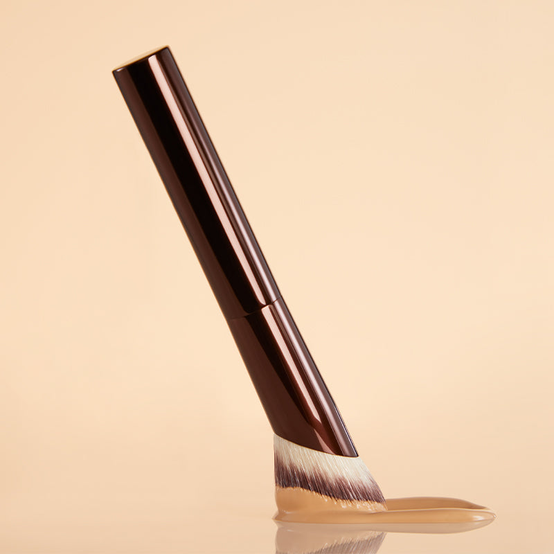 Ambient Soft Glow Foundation Brush - Image 3