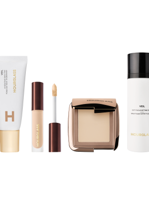 ESSENTIAL TRAVEL KIT